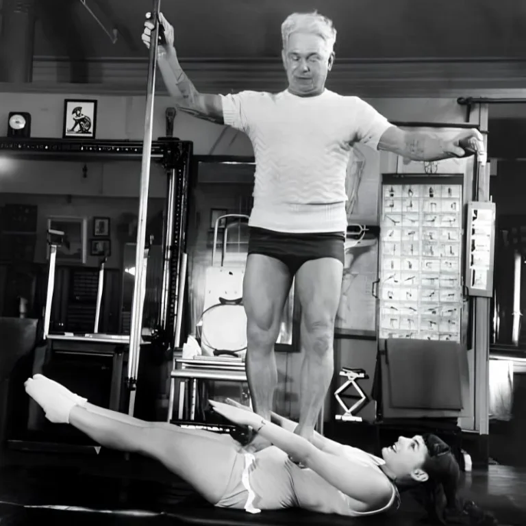 Flow Pilates edzés reformer gépen